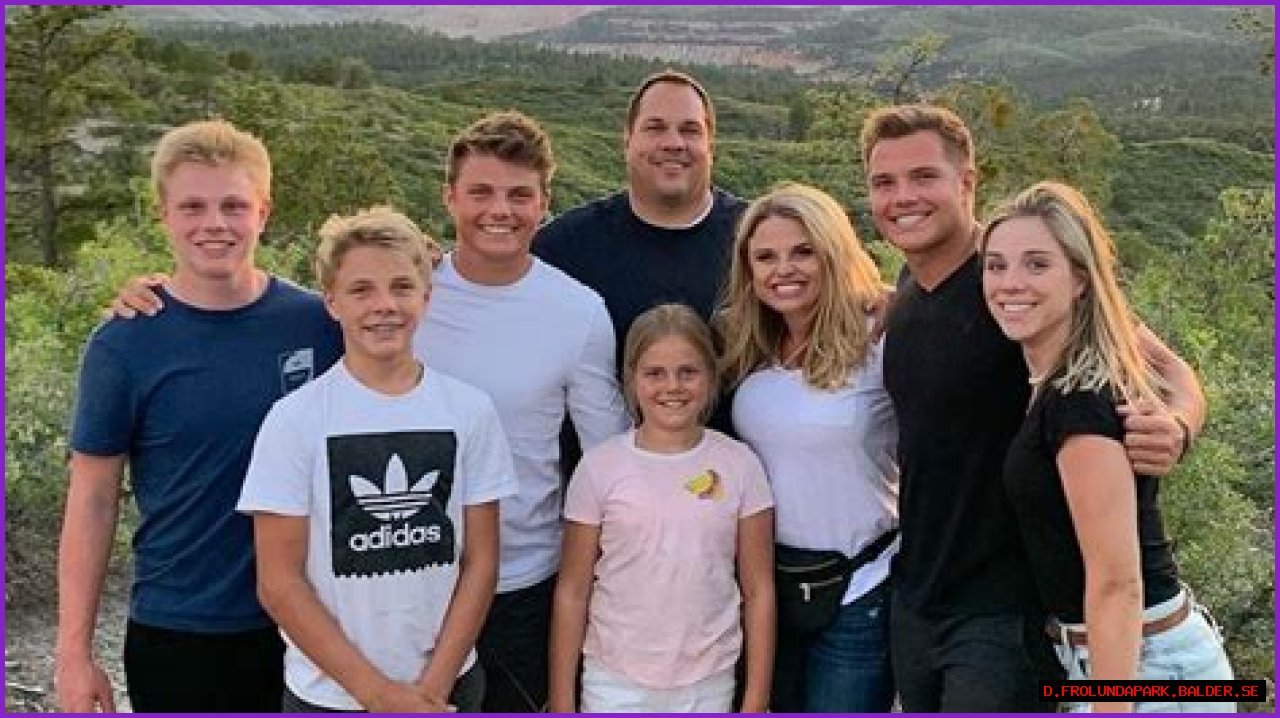 Zack Bia family, parents, siblings, girlfriends, children